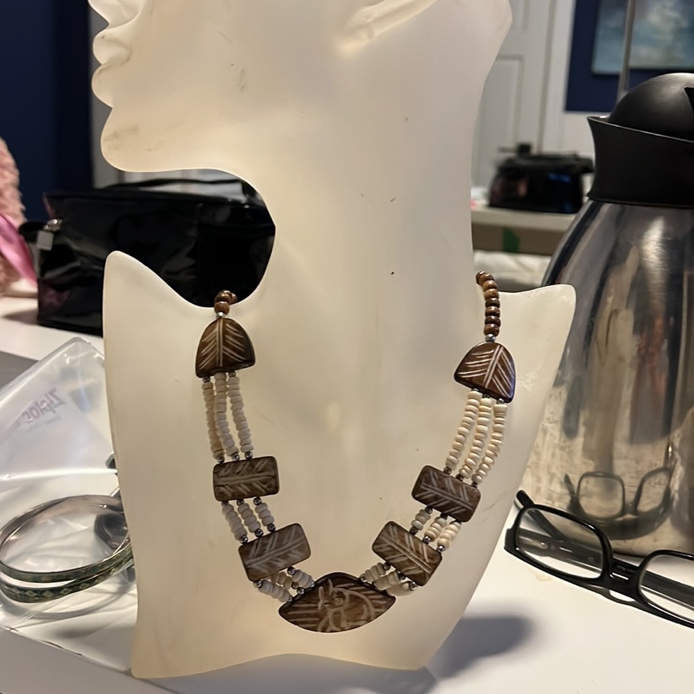 VINTAGE BONE IVORY TRIBAL NECKLACE